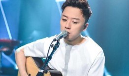 甄妮最新爆料那英视频,揭秘娱乐圈不为人知的一面