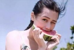 娱乐吃瓜头像图片女,揭秘娱乐吃瓜头像背后的故事